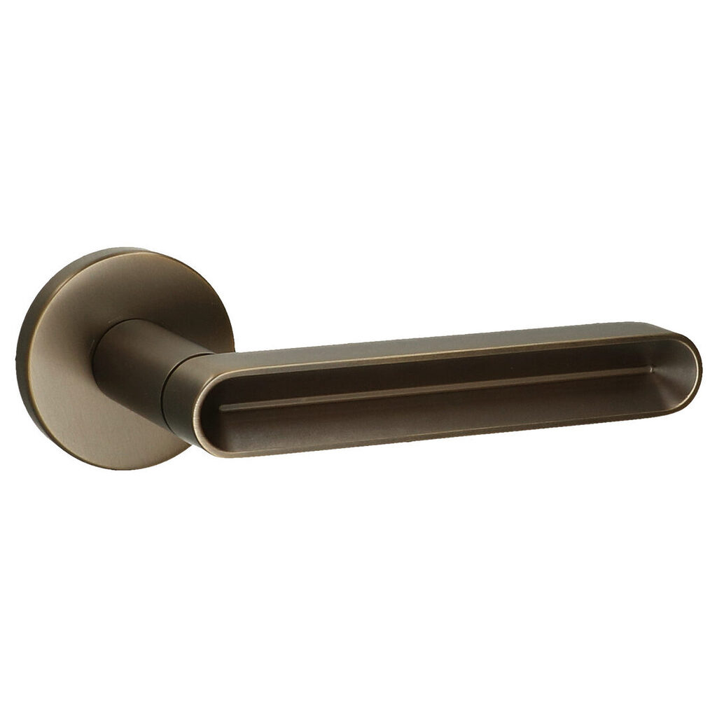 pognée Como laiton bronze. Projet Maison A&G rue de turbigo.