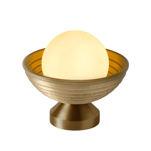 Lampe à poser Eos Bert Frank laiton antique, fonderie sable, socle tronconique ArtiDesign